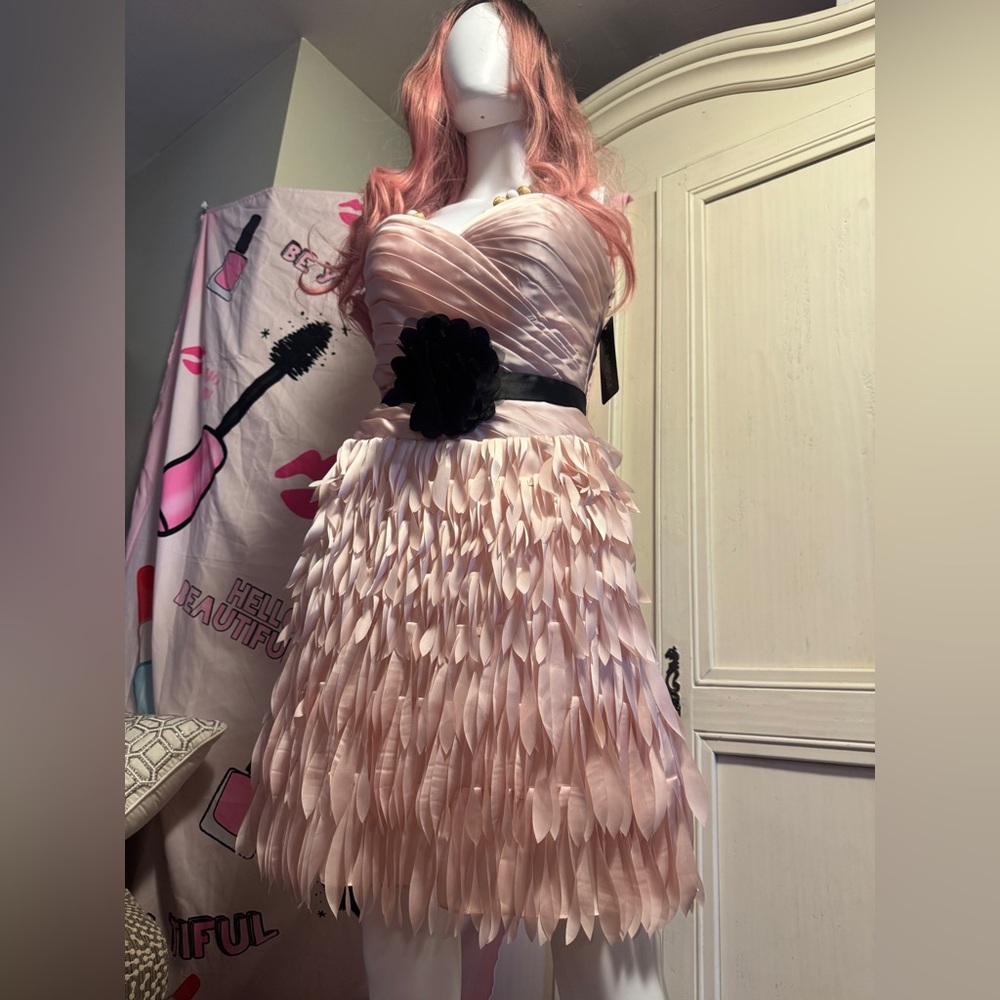 Clarisse pastel pink strapless ‘feathered’ cocktail dress - Picture 5 of 16